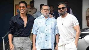 Suniel Shetty and Paresh Rawal during Hera Pheri movie promotion